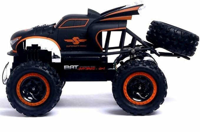 RC rock crawler with high torque dual motors and independent suspension
